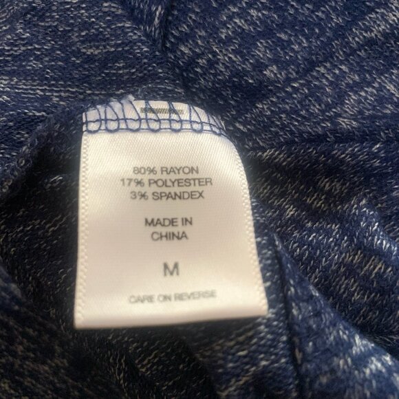 NEW YORK & CO. BLUE/WHITE WOMEN'S COLD SHOULDER SWING TUNIC SWEATER MEDIUM-EUC - Picture 7 of 8